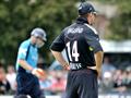 Strauss not impressed after Dougie Lockhart despatches Broad for 4.jpg